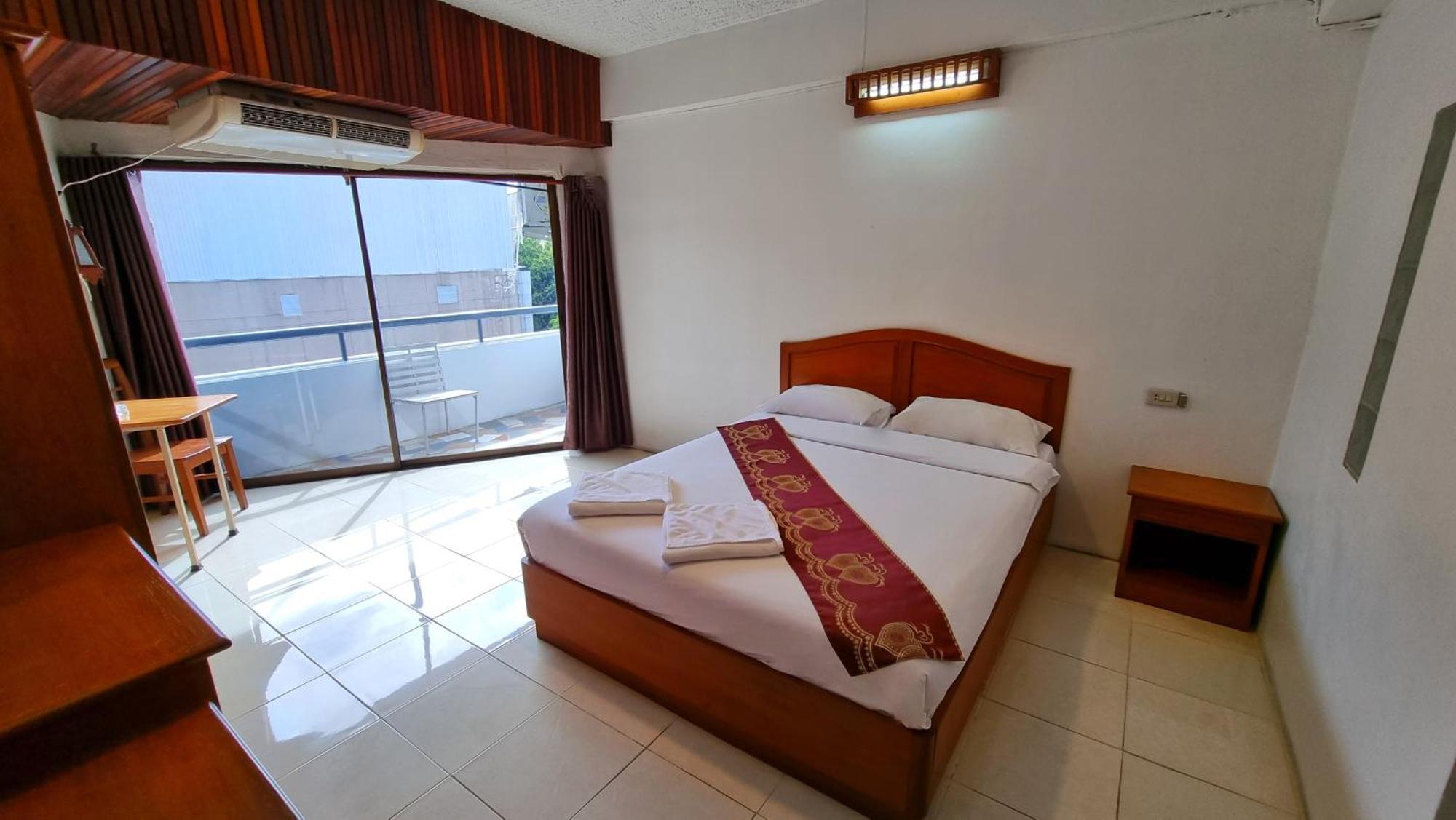 Arcadia Mansion Hotel Pattaya Luaran gambar