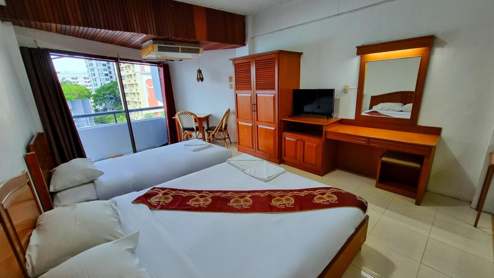 Arcadia Mansion Hotel Pattaya Luaran gambar